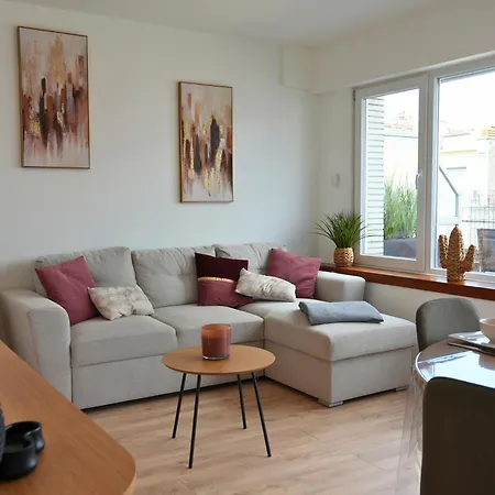 Renove Vue Lateral & Parking A Westende By La Conciergerie Middelkerke