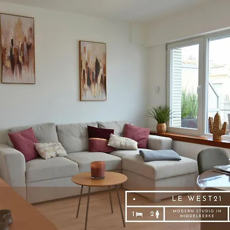 Renove Vue Lateral & Parking A Westende By La Conciergerie